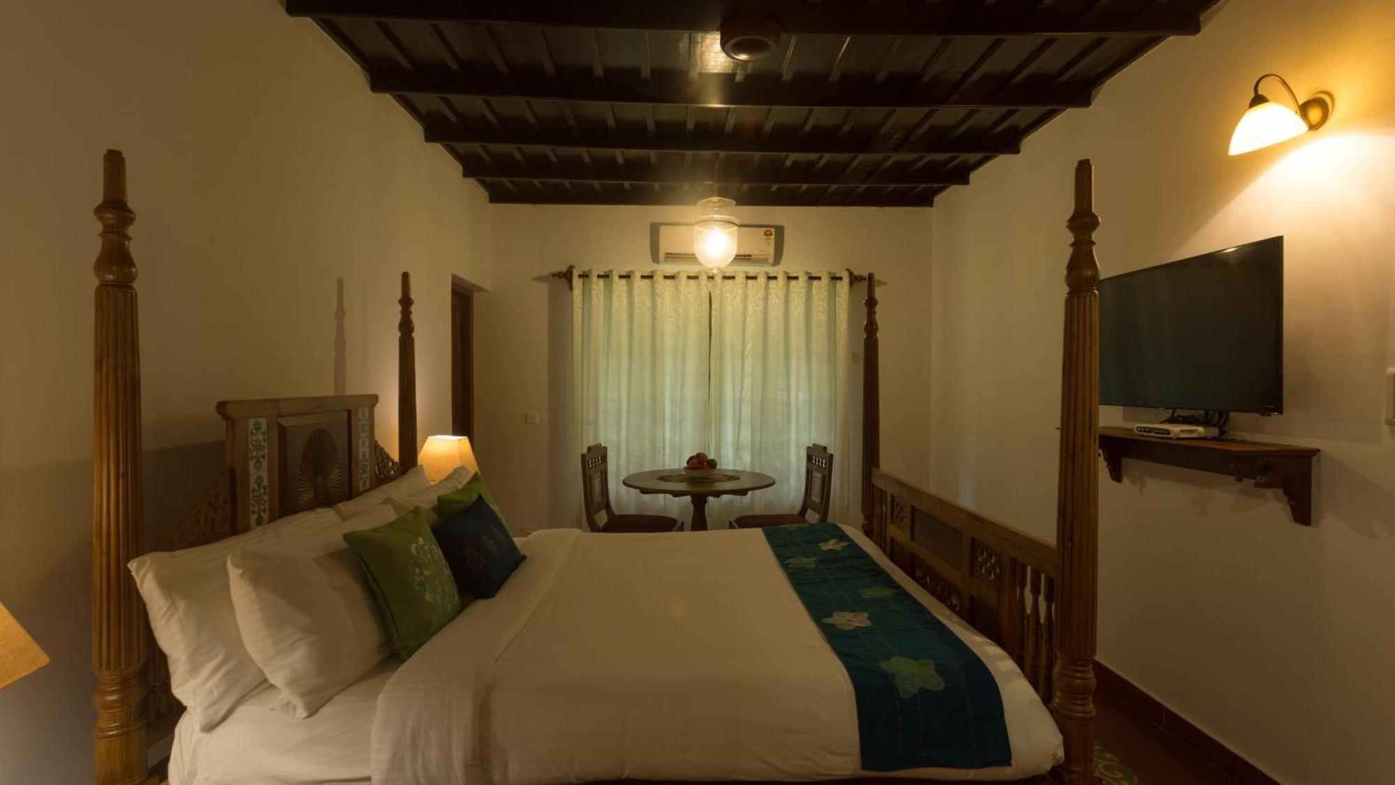 Palmgrove Lake Resort Alappuzha Ngoại thất bức ảnh
