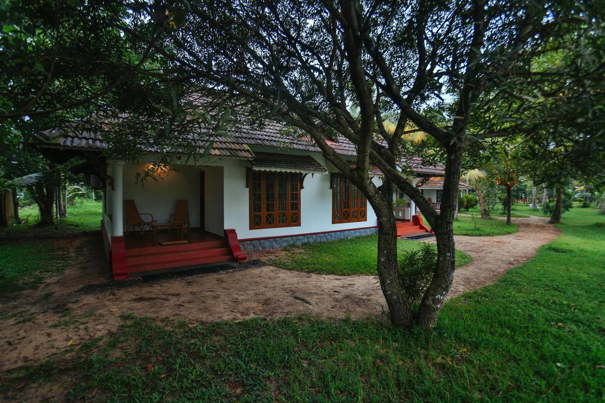 Palmgrove Lake Resort Alappuzha Ngoại thất bức ảnh