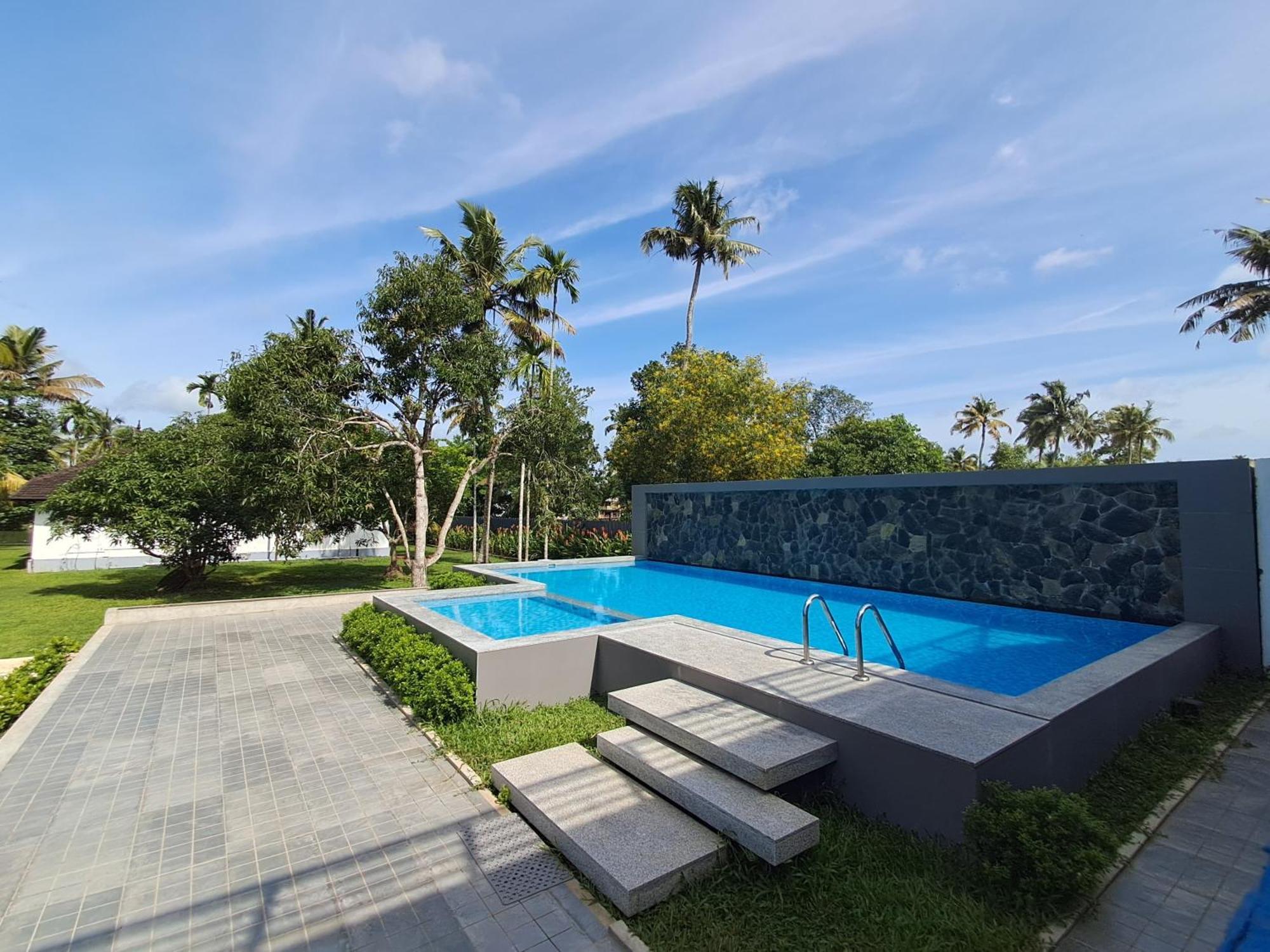 Palmgrove Lake Resort Alappuzha Ngoại thất bức ảnh