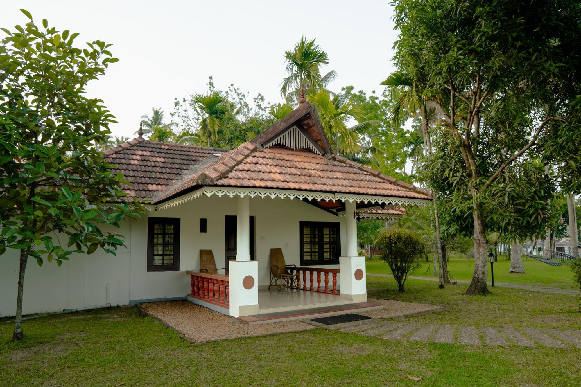 Palmgrove Lake Resort Alappuzha Ngoại thất bức ảnh