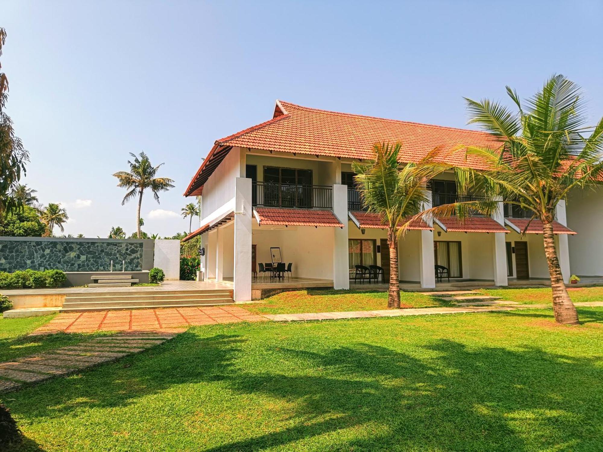 Palmgrove Lake Resort Alappuzha Ngoại thất bức ảnh