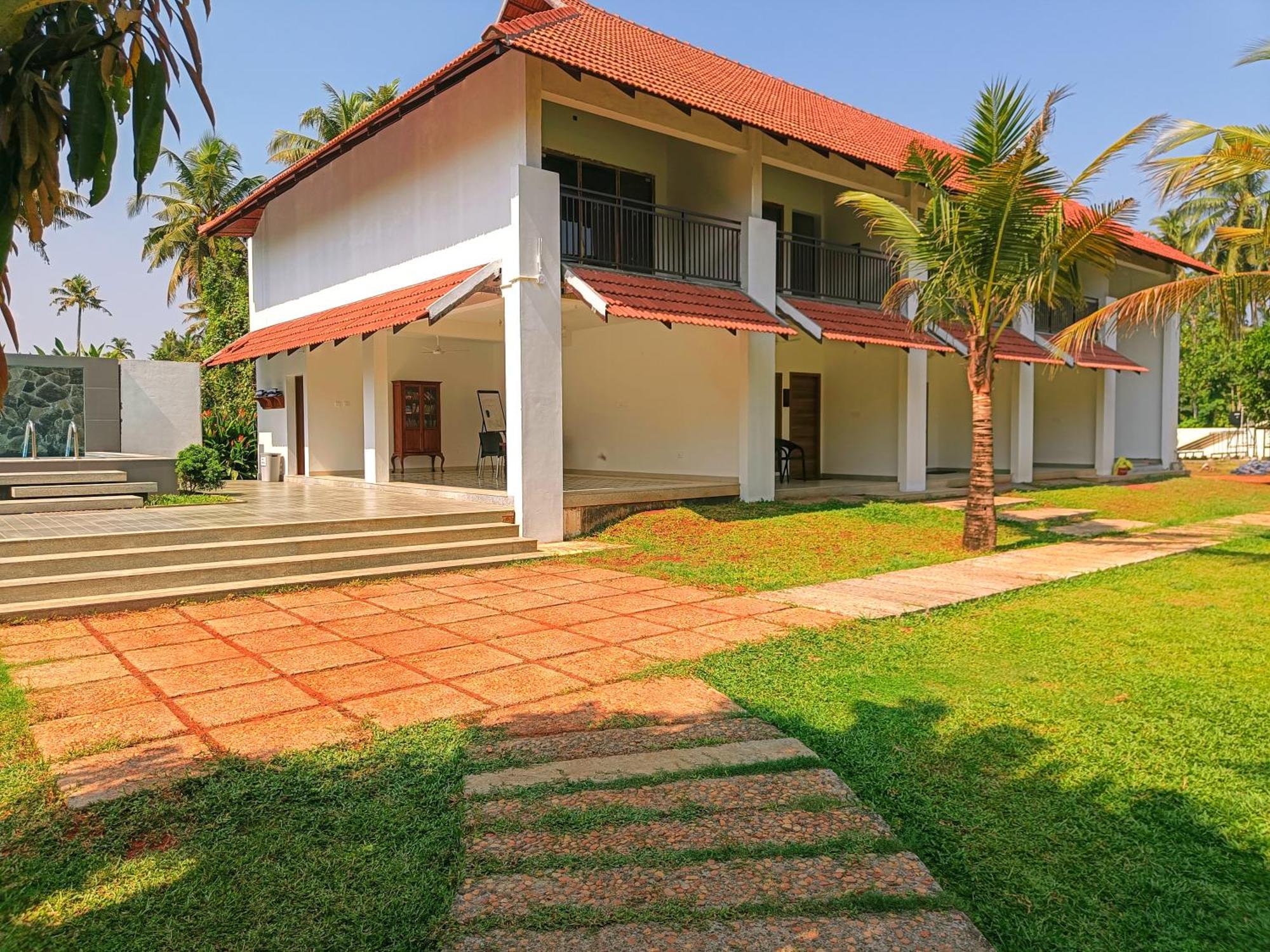Palmgrove Lake Resort Alappuzha Ngoại thất bức ảnh